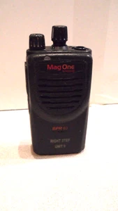 MOTOROLA Mag One BPR40 UHF (450-470MHz) 8CH 4W Two Way Radio AAH84RCS8AA1AN - Picture 1 of 4