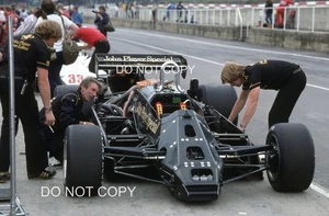 LOTUS 91 TEAM 1982 GRAN PREMIO BRITÁNICO MARCAS ESCOTILLA 35MM DIAPOSITIVA FOTO CARROCERÍA APAGADA - Imagen 1 de 3