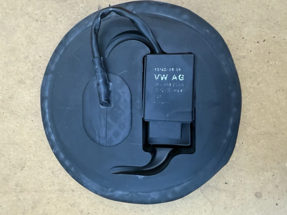 Audi A1 8x 1.4 Tfsi 2012-2015 UNIIT de controle da bomba de combustível - Imagem 1 de 4