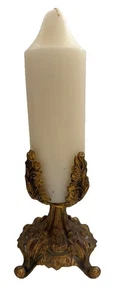 Soporte de pilar de vela vintage ornamentado estilo rococó latón con patas doradas - Imagen 1 de 7