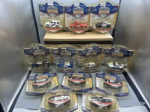 1/64 Jada Badge City Heat Factory confezione da 12 auto della polizia 14014-W2 cartone # 3773; - Foto 1 di 24