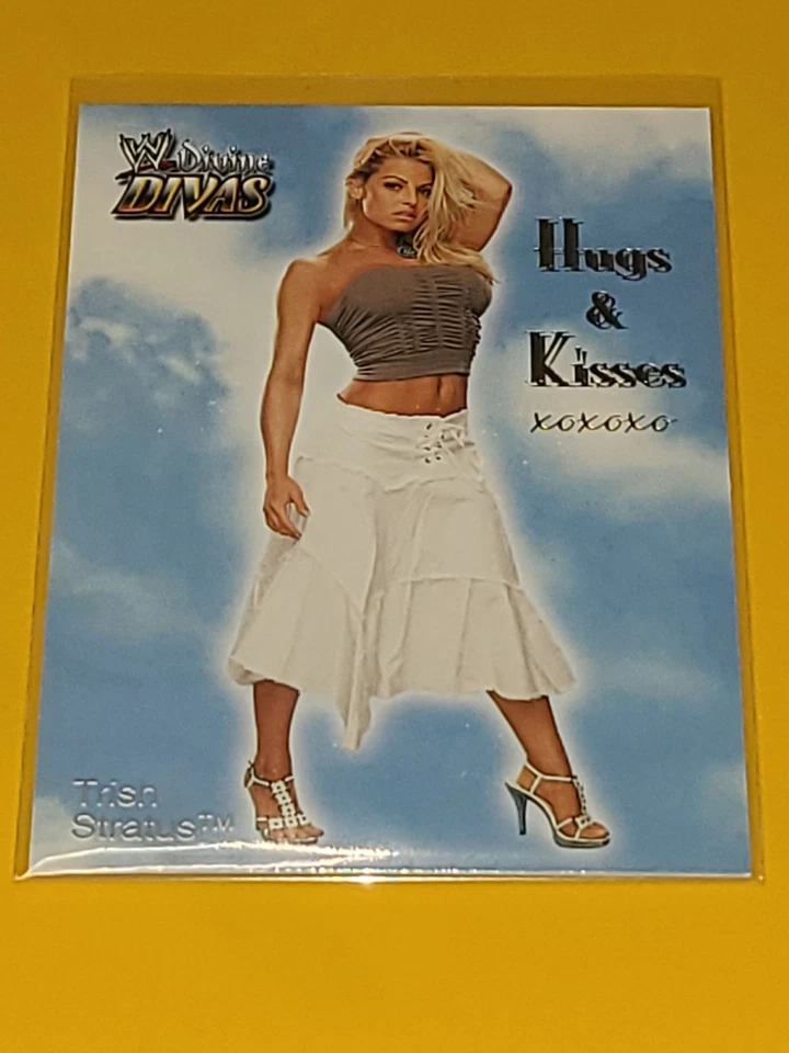 WWE WWF TRISH STRATUS 2003 FLEER DIVINE DIVAS HUGS & KISSES #10 OF 14HK - Image 1 of 1