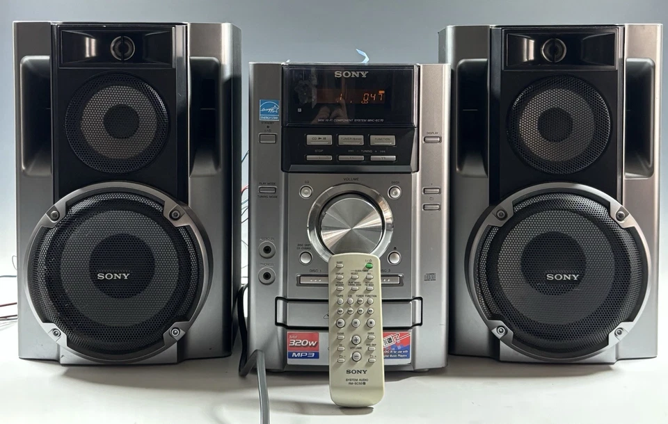 Sony HCD-EC70 Stereo System Speakers 3-Disc CD Player & AM/FM in excellent shape - Image 1 of 4