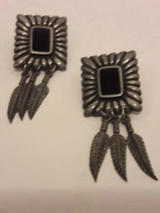 Vintage 1989 EGO Pewter Southwestern Feather Dangle Black Insert Earrings - Bild 1 von 2