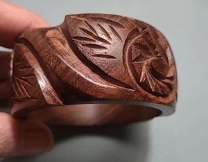 Wide Floral Carved Wood bangle, brown bangle bracelet,  vintage jewelry,  Boho - Picture 1 of 5