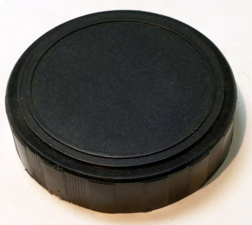Camera leans Rear Cap for Canon FD 35-70mm lens - slip on type - Image 1 of 4