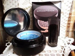 Smashbox Halo Hydrating Perfecting Powder with Brush - Dark - .75 oz. - Boxed - Picture 1 of 1