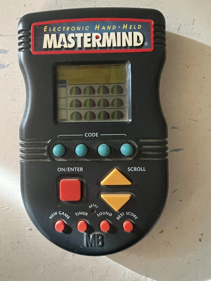  ВИНТАЖ 1997 Электронная Портативная Игра Mastermind с ЖК-дисплеем Hasbro Протестирована и Работает - Изображение 1 из 3