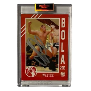 Tarjeta firmada autografiada de PWG BOLA Wrestling Walter 2018 - Imagen 1 de 1