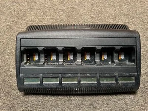 Motorola WPLN4218B IMPRES Adaptive Charger Multi Unit Charger /WH - Picture 1 of 10