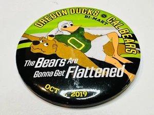 Oregon Ducks Game Day Pin Pinback Button CAL Golden Bears 10.5.19 2019 Flattened - Bild 1 von 2
