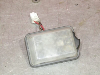 Isuzu Trooper 1998-2002 3,5 L OE luz domo (grieta en cubierta transparente) 98 99 00 01 02 Foto 1 de 2