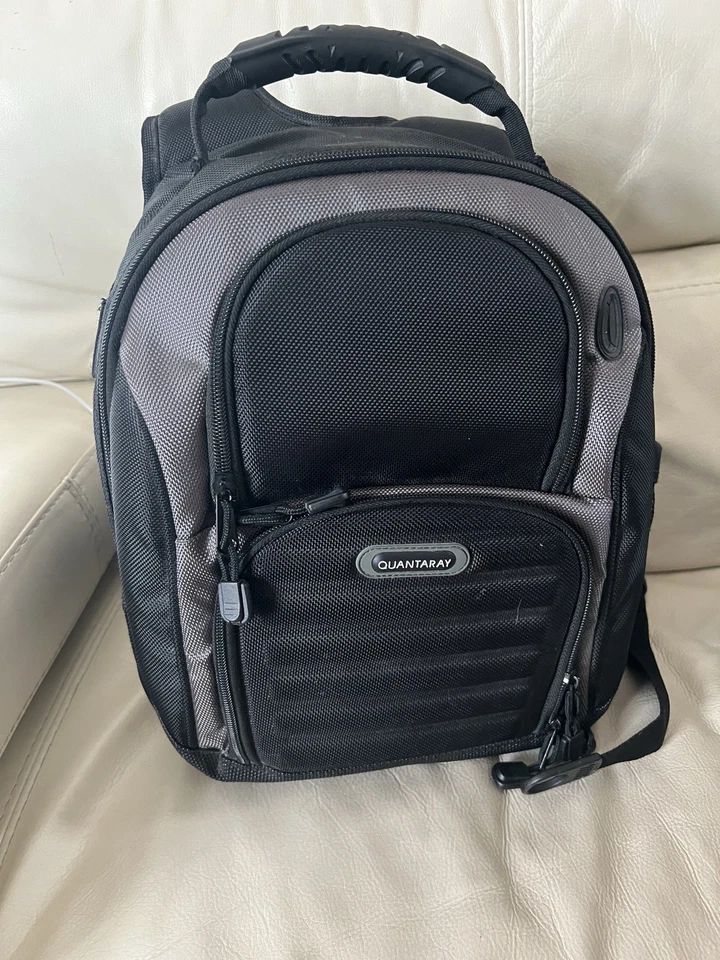 Quantaray Camera Bag Backpack Zipper Pouches Multiple Compartments - Image 1 of 4