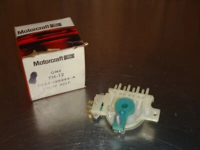 Nuevo interruptor de puerta amortiguador Ford Motorcraft D2AZ-19B888-A 1972 Galaxie Mercury Nuevo de Lote Antiguo Foto 1 de 2