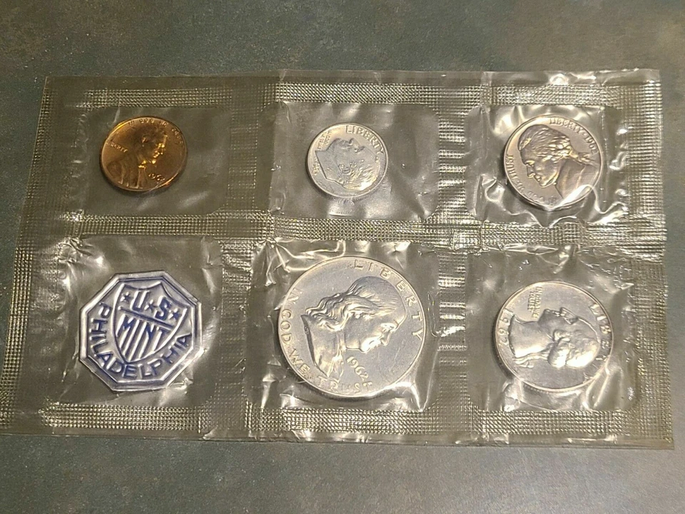 3- 1962 Silver Franklin 1/2 Dollars and Silver Washington Quarters  3 Mint sets - Image 1 of 1