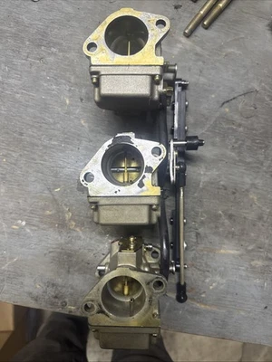 НАБОР КАРБЮРАТОРОВ 3301-9012 новая модель для подвесного мотора Mercury/Mariner 2T 3Cly 80-90 л.с. - Изображение 1 из 4