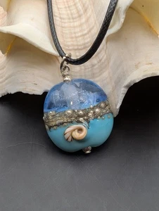 Halskette Blue Ocean mit einer Nautilus Muschel und Wellenglas #461 - Bild 1 von 5