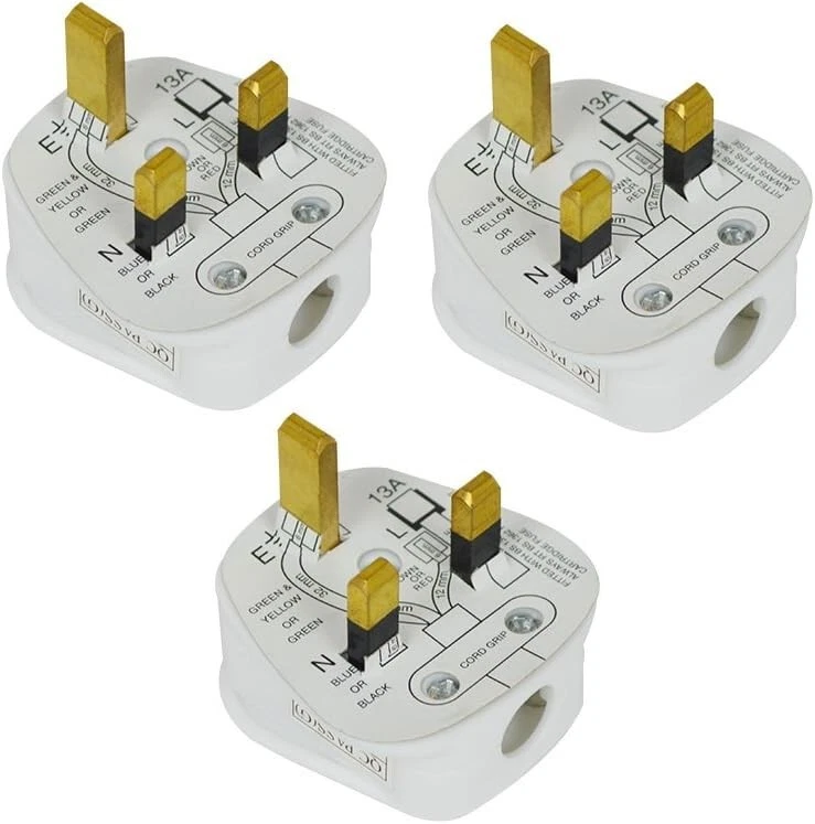 (3 Pack) 13 AMP UK 3 PIN FUSED WHITE MAINS PLASTIC PLUG 13A PACK SOCKET IRELAND - Image 1 of 1