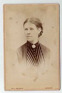 (La2054-403) Victorian Real Cabinet Photo of Young Lady, Holroyd, HARROGATE VG - Picture 1 of 1