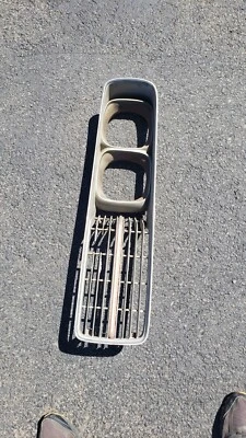 1973 1974 DODGE CHARGER RALLEY FRONT GRILLE LEFT SIDE 3672319 Wh1 Foto 1 de 4