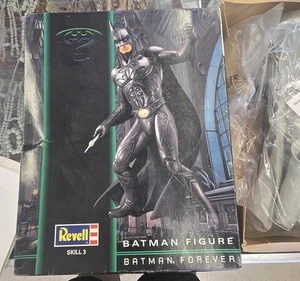 Revell - Batman Forever Batman Figure 1/6 Scale Model Kit SEALED - Picture 1 of 5