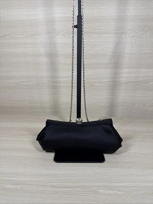 Bolso sin asas vintage de satén negro La Regale de noche en tono plateado Foto 1 de 4