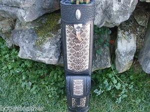RATTLESNAKE LEATHER BACK QUIVER/ CUSTOM BUILD/ RH 3 POINT SYSTEM - Picture 1 of 4