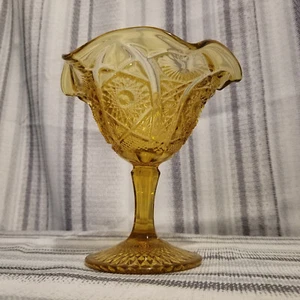 Vintage Amber Glass Compote Ruffled Edge Pedestal Candy Dish Bowl - Picture 1 of 8