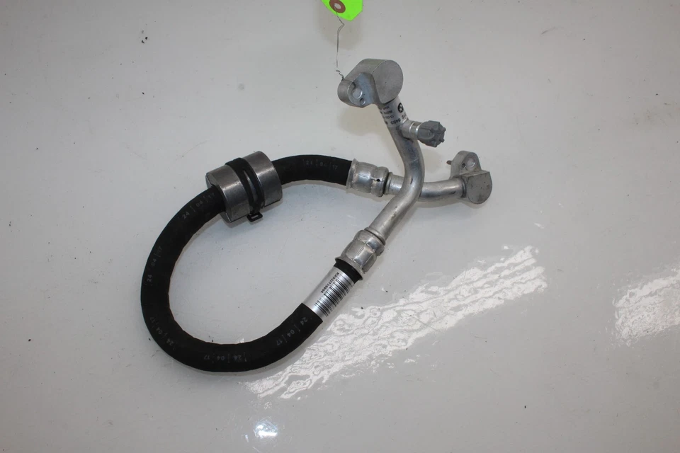 Оригинальный трубчатый шланг для кондиционера 2017–2019 BMW 540i B58 Z37 - Изображение 1 из 4