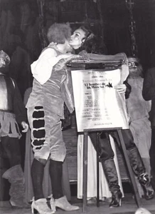 Foto Original MARIA FELIX & SON QUIQUE Candid México 1980 de Cine Mundial - Imagen 1 de 2