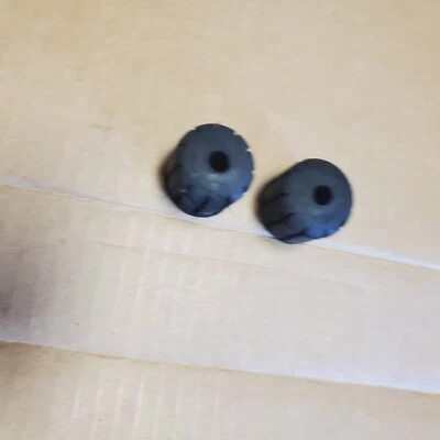 Honda CB750F SuperSport 1980 OEM tanque de combustible soportes de goma (juego 2) #3 Foto 1 de 3