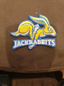 South Dakota State Jackrabbits FERRO SU TOPPA 2,75 X2,25" bello - Foto 1 di 1