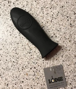 Lodge Silicone Hot Handle Holder. Black Silicone for Cast Iron model ASHH11 New - Picture 1 of 1
