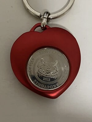 2013年新加坡50美分心形纪念品钥匙扣-独特 — 第 1/4 张图片