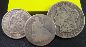 Lote de 3 monedas antiguas 1858 X 2 mitades sentadas / dólar O Morgan 1885 EE. UU. - Imagen 1 de 2