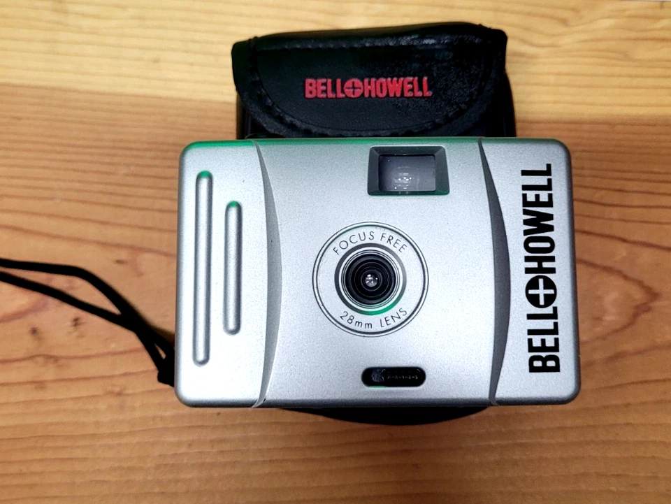 BELL & HOWELL Focus Free 28mm Point & Shoot Film Camera - Tested Working w/ Case - Image 1 of 1