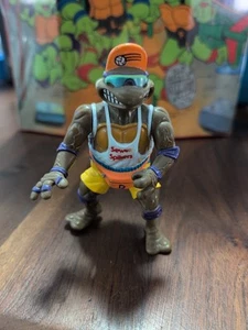 Figura de acción de voleibol con mochila de agua Sewer Spikers Donatello 1992 TMNT - Imagen 1 de 2