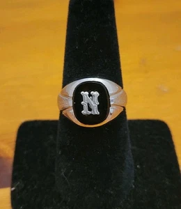Anello Vintage Argento Sterling Onice Nera "N" Sigillo Iniziale Misura 8 - Foto 1 di 11