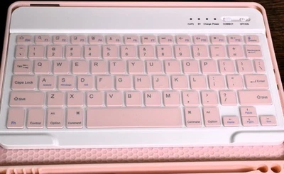 Pink keyboard With case for tablet comes with USB - type C cable - Image 1 of 2