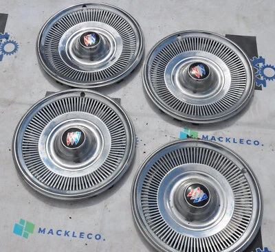 Buick LeSabre 1970 sedán tapacubos cubiertas de rueda tapacubos de 15" 4 tapacubos Foto 1 de 4