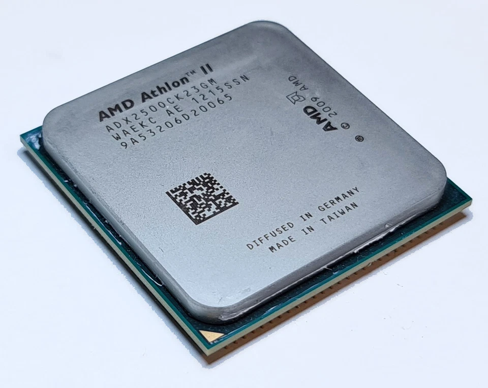 AMD Athlon II X2 250 3 GHz - ADX250OCK23GM Socket AM2+/AM3 - Image 1 of 1