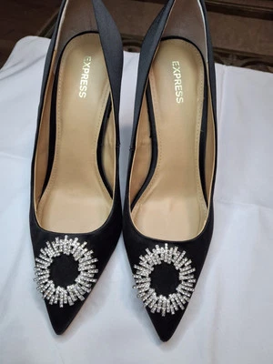 Zapatos de salón Express adornados con diamantes de imitación negros talla 9 brillantes para fiesta  Foto 1 de 4