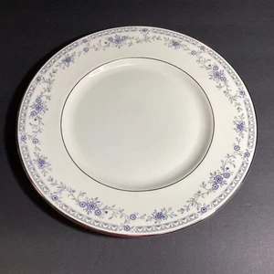 Minton Bellemeade 10 5/8” dinner plate blue floral bone China platinum ring - Picture 1 of 3