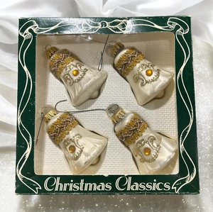 Set 4 addobbi natalizi bianchi a forma di campana di Krebs - Foto 1 di 6