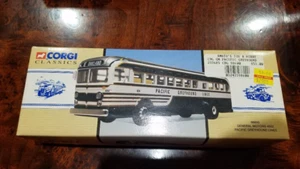 CORGI CLASSICS BUS GM 4502 PACIFIC GREYHOUND LINES NIB 1/50 SCALE - Picture 1 of 10