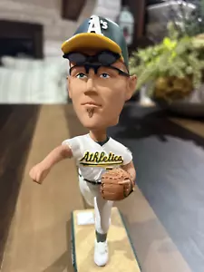 Cabeza de Bobble de Colección -- Bobby Crosby, 2004 Béisbol AL Novato del Año - Imagen 1 de 7