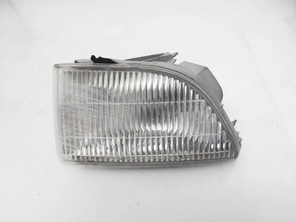 Lámpara de esquina para parachoques de pasajero delantero Lexus Sc400 1992-1994 *Marcas de desgaste* Foto 1 de 4