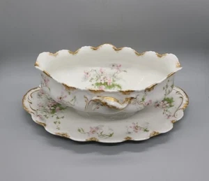 Vintage Theodore Haviland Limoges Pink Floral Scalloped Serving Bowl Gravy Boat - Picture 1 of 17