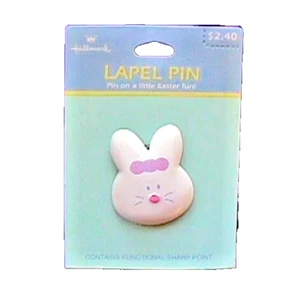 Punze PIN Ostern Vintage HASE HASE Mädchen KOPF mit Schleife Urlaub Brosche NEU - Bild 1 von 4