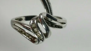 ANILLO DE PLATA DE LEY 925 DE DISEÑO M DE 0,25 DIAMANTES BLANCOS talla 7,25 - Imagen 1 de 9